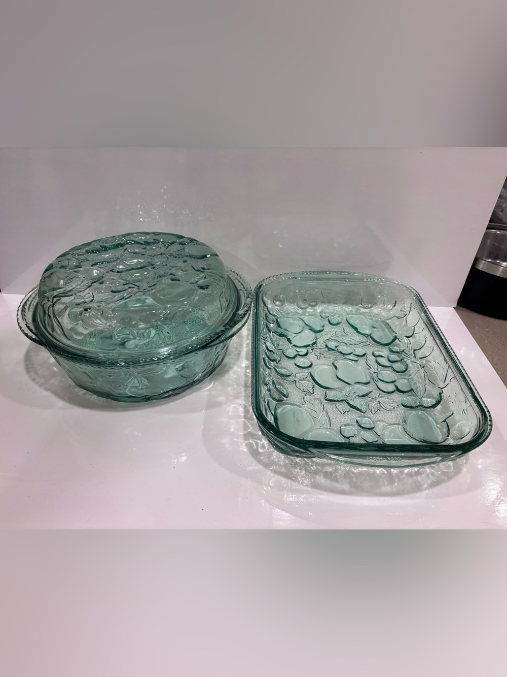 Vintage Libbey Orchard Fruit Round Green Clear Glass Casserole Dish Set